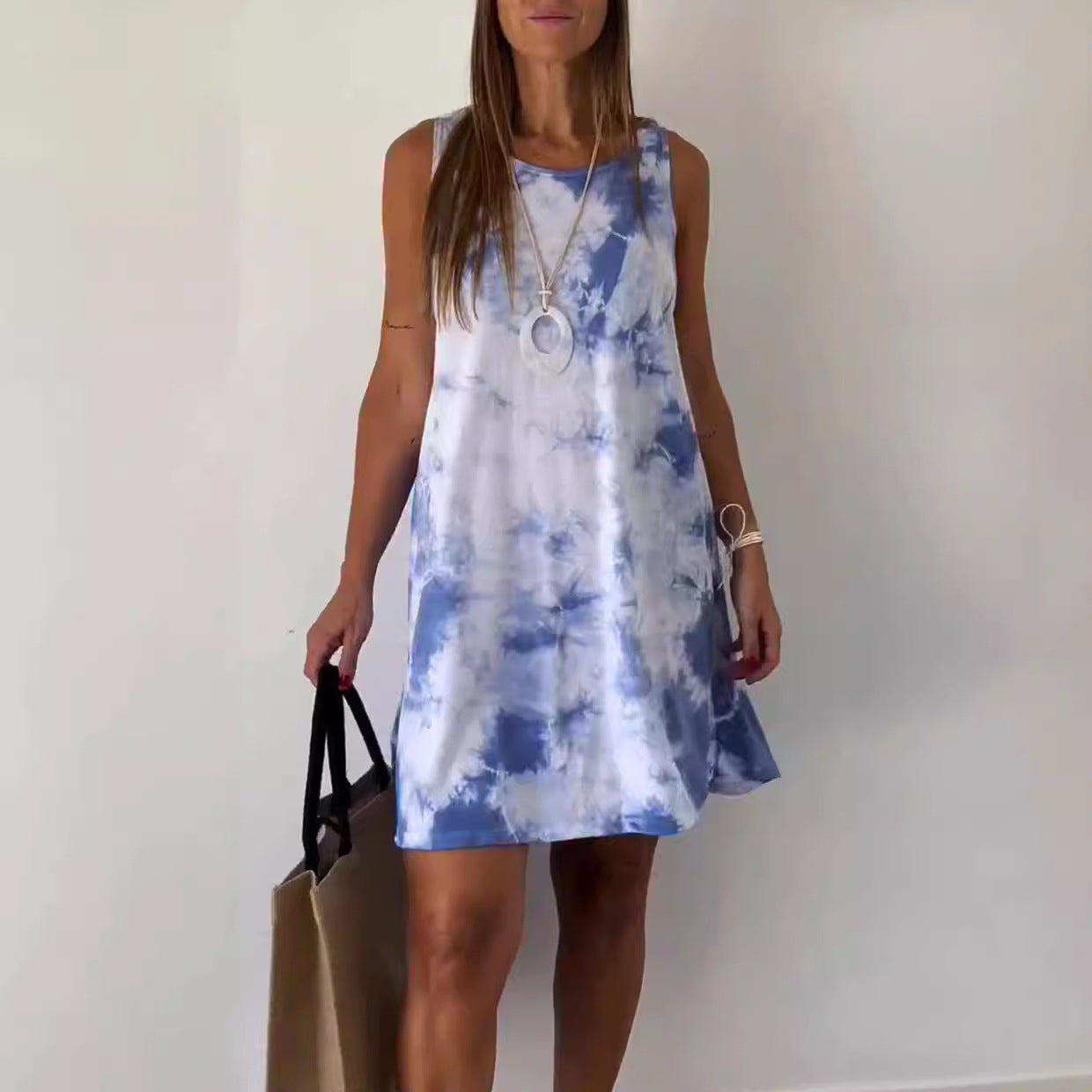 Rosalie – effortless charm in a light silhouette