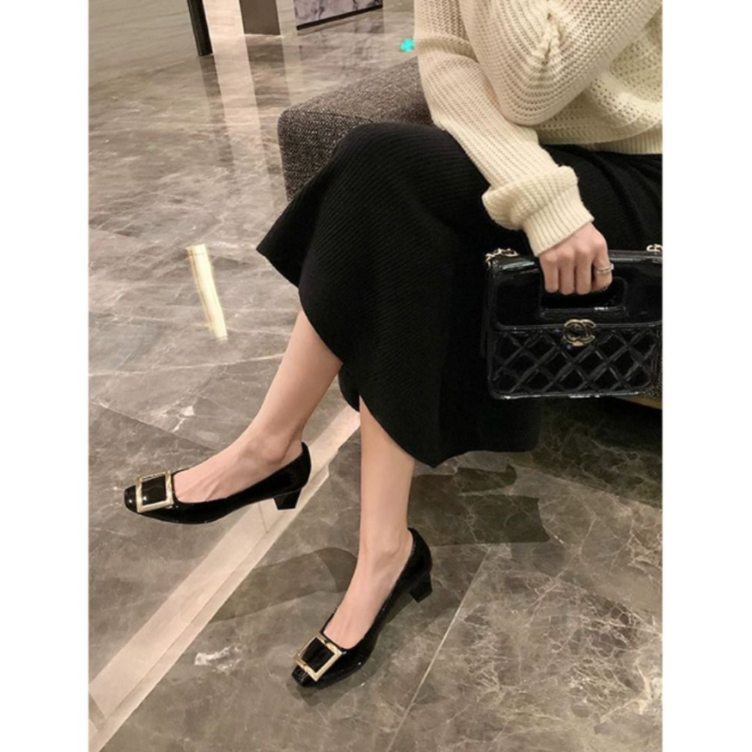 Narella – bold charm in a sculpted heel