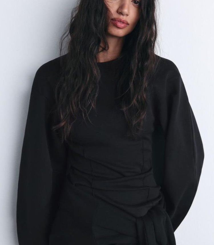 Louisa – lounging in soft elegance