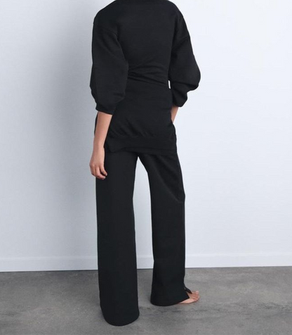 Louisa – lounging in soft elegance