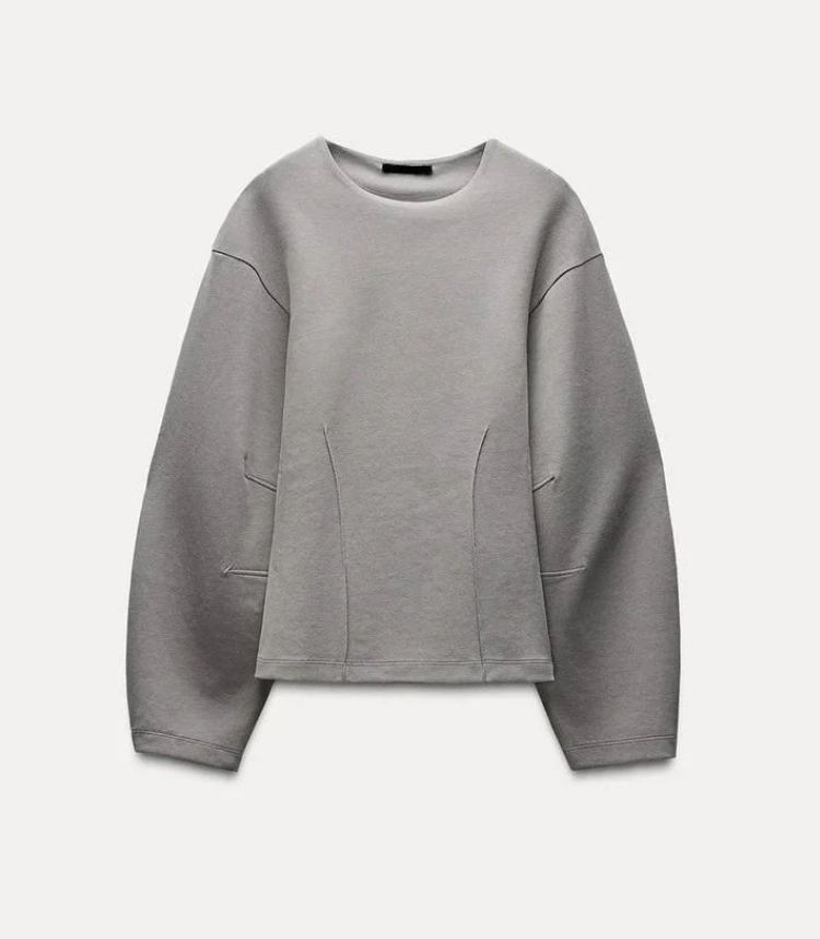 Louisa – lounging in soft elegance