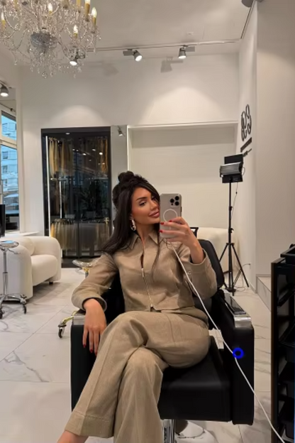 Zaira – serene glow with a touch of elegance