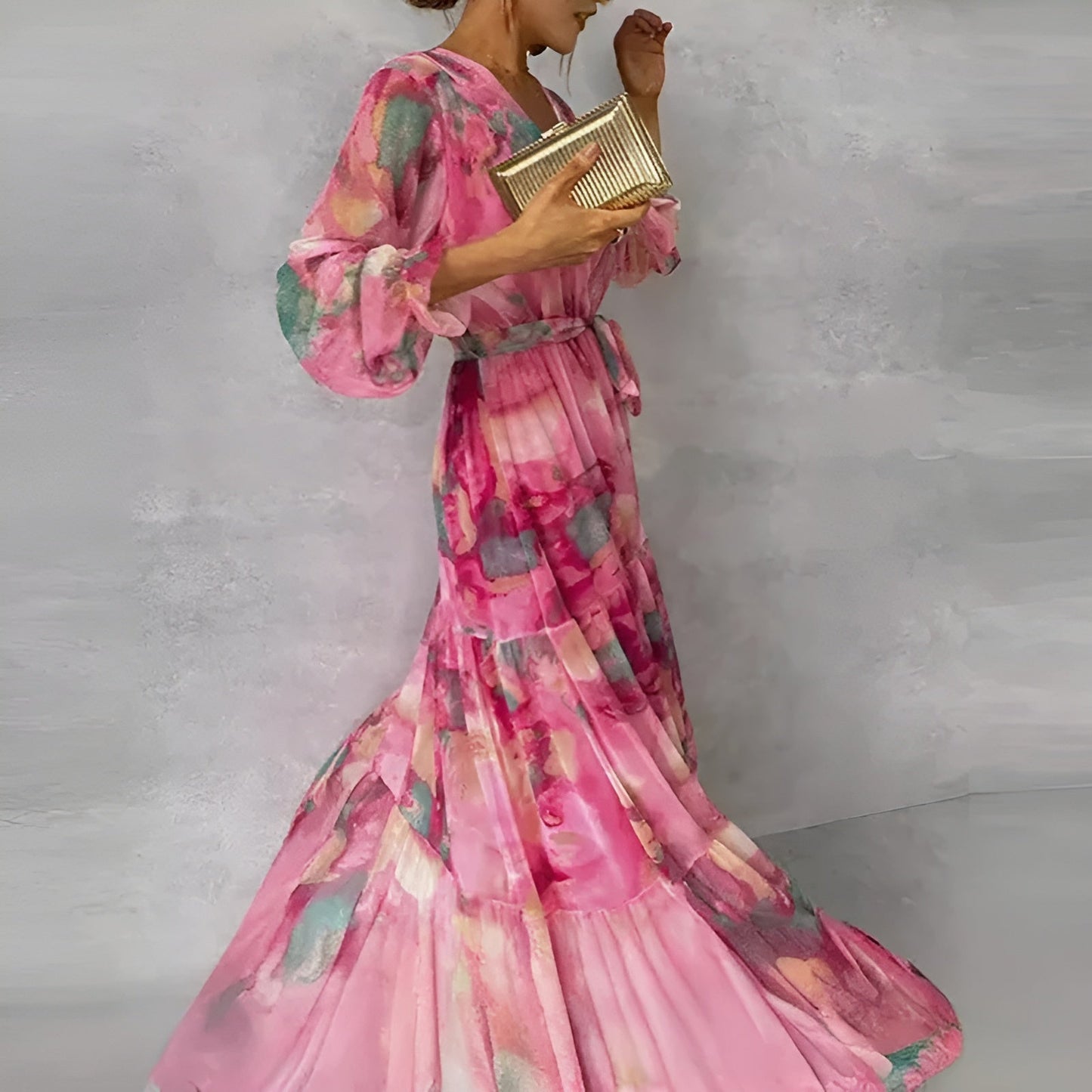 Lucia – blooming ease with a tailored flow