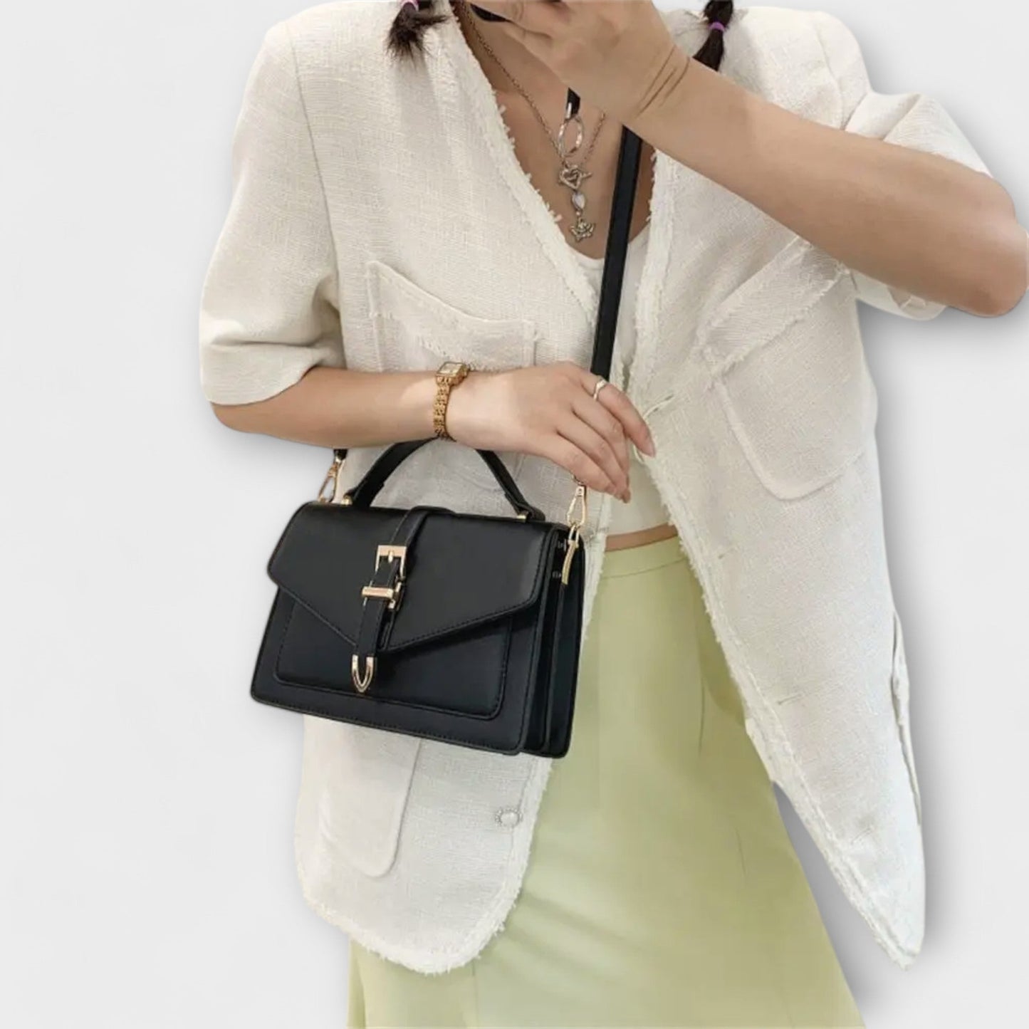 CLASSIC SHOULDER BAG