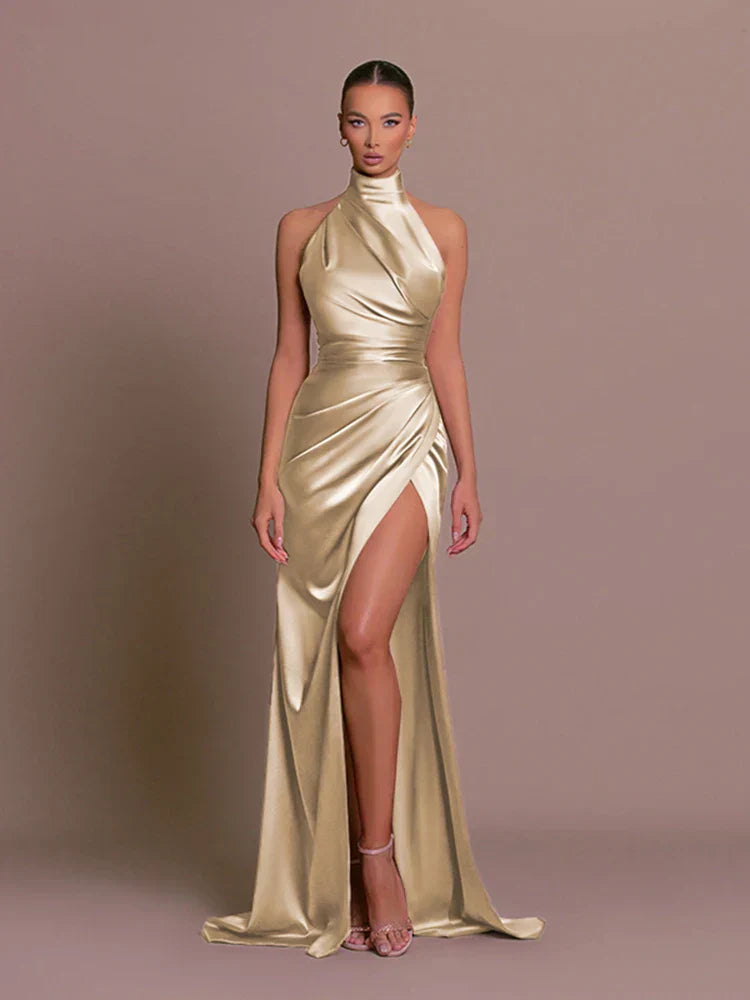 Livia - timeless elegance with a daring edge