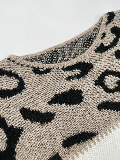 LELA - Animal Print Sweater in Leopard Design