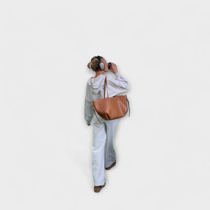 VINTAGE TOTE BAG – STYLE MEETS FUNCTIONALITY