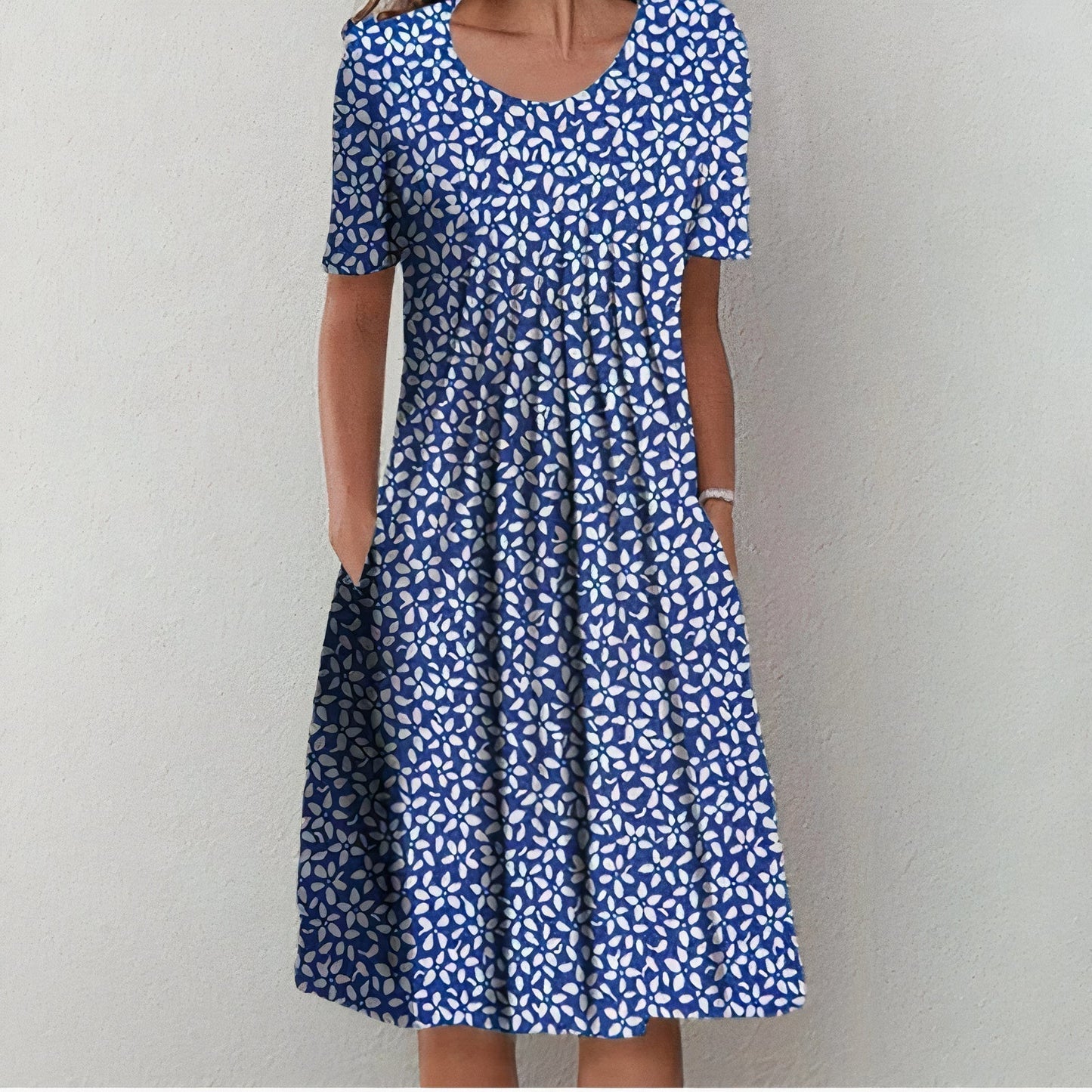 Lizzy – soft elegance in a flowing silhouette (Almost sold out)