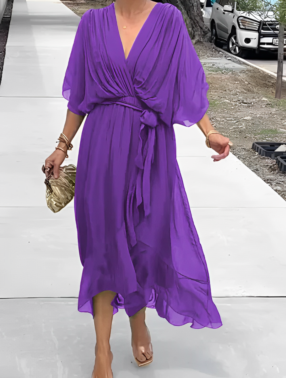 Gasa Dress– soft elegance with a V-neckline