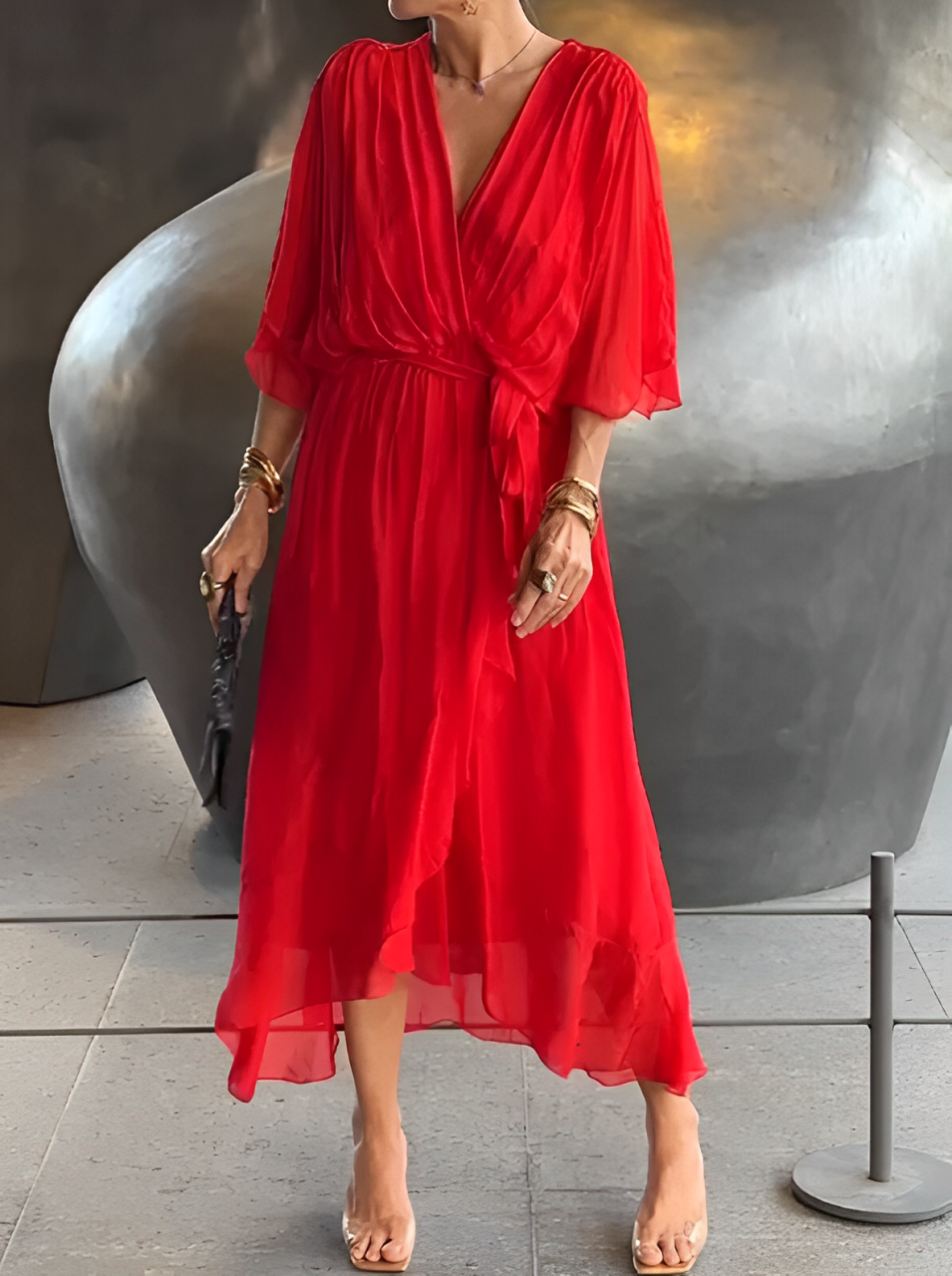 Gasa Dress– soft elegance with a V-neckline