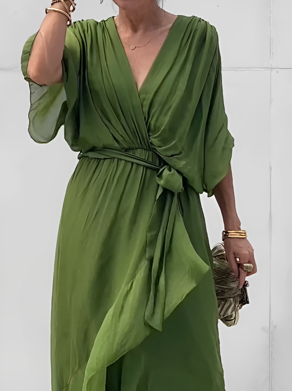 Gasa Dress– soft elegance with a V-neckline