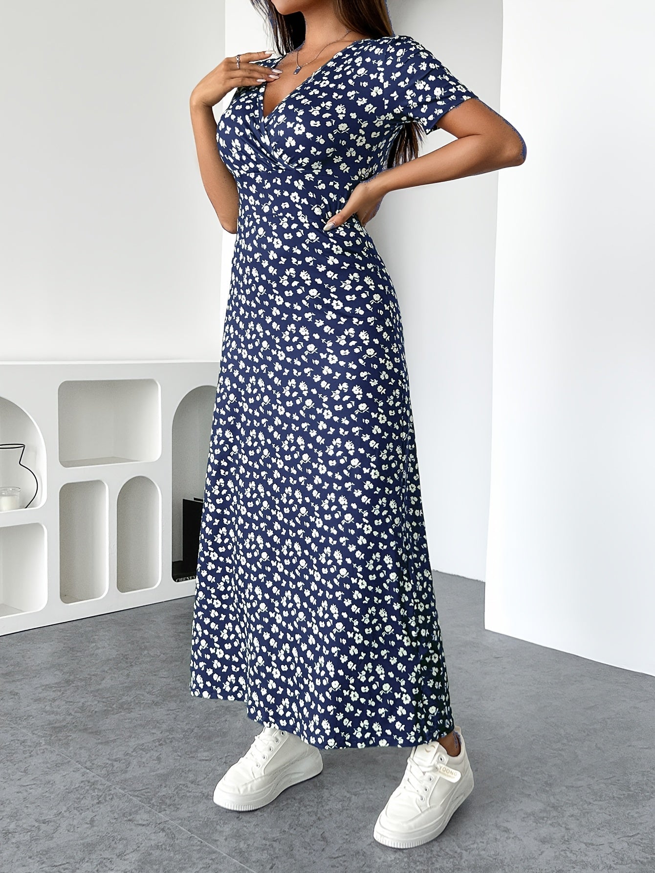 LUCIA - ELEGANT FLORAL KNIT DRESS