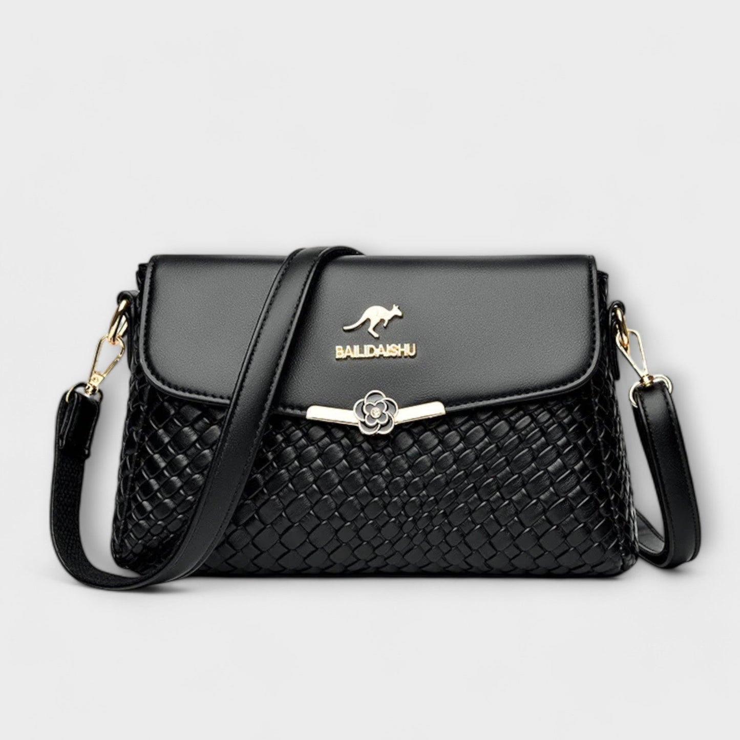 LUXURIOUS SHOULDER BAG WITH STYLE AND VERSATILITY