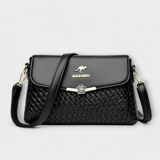LUXURIOUS SHOULDER BAG WITH STYLE AND VERSATILITY