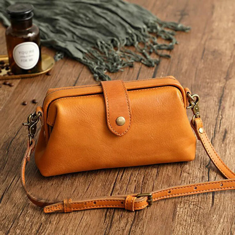 VELISSA – UNIQUE AND TIMELESS BAG FOR WOMEN