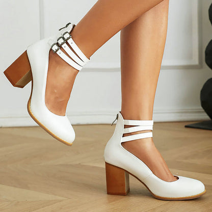 Casilda – sleek grace with a bold heel