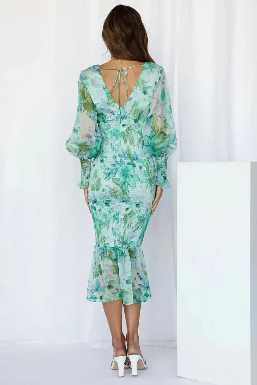 Amara - blooming charm in every step