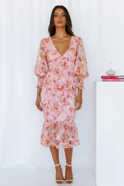 Amara - blooming charm in every step