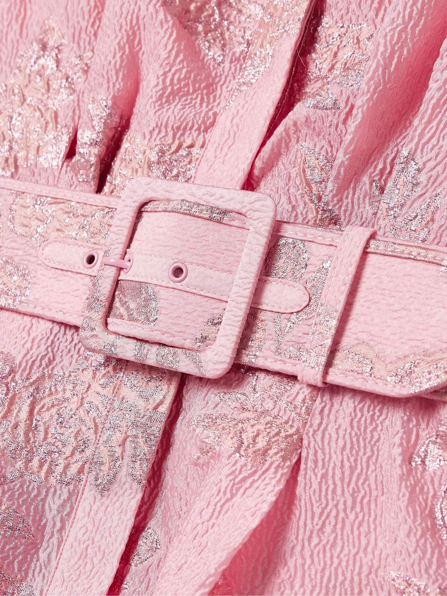 Celina - romantic charm with a playful twist