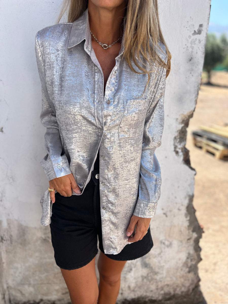 Zella – luminous touch shirt