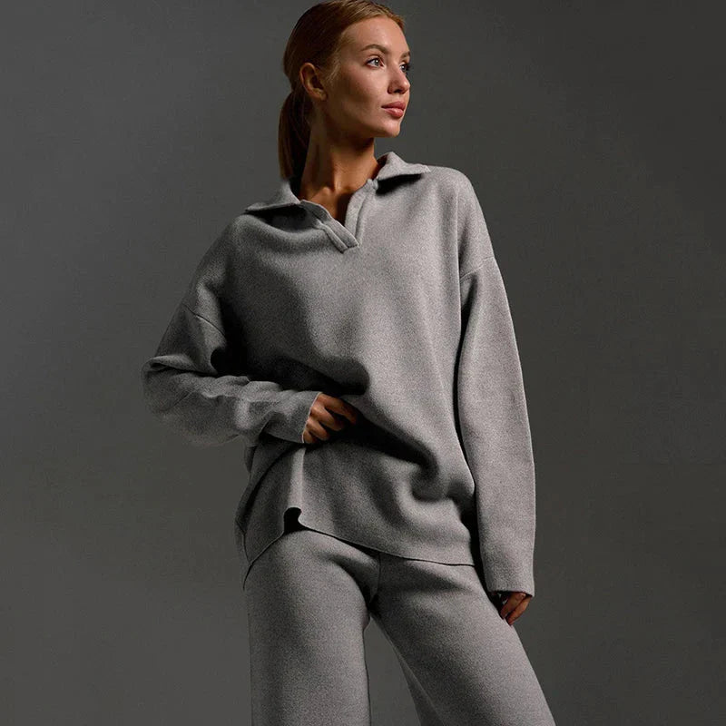 XYLA - KNITTED TRACKSUIT FOR WOMEN