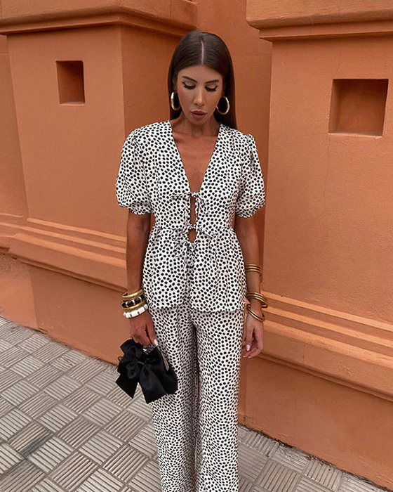 Naomi – breezy allure in sun-kissed linen