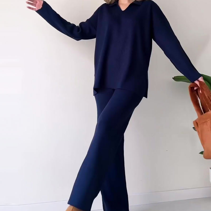 THE ERIN - CASUAL TWO-PIECE SET WITH V-NECK AND SLIT