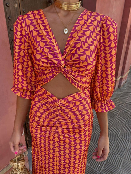 Lara – satin allure for sunlit days