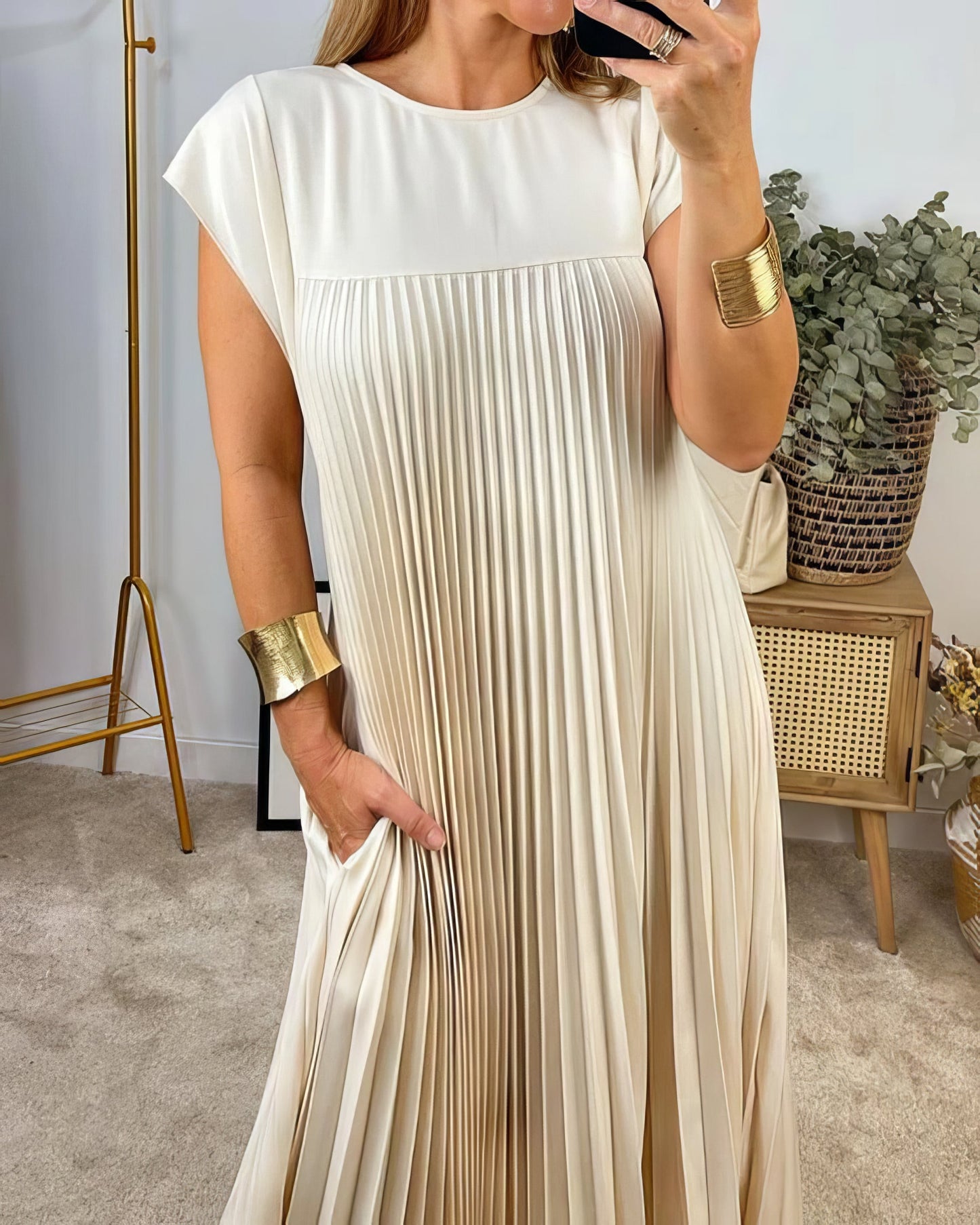 TIMELESS ELEGANCE  - WITH A MODERN TOUCH